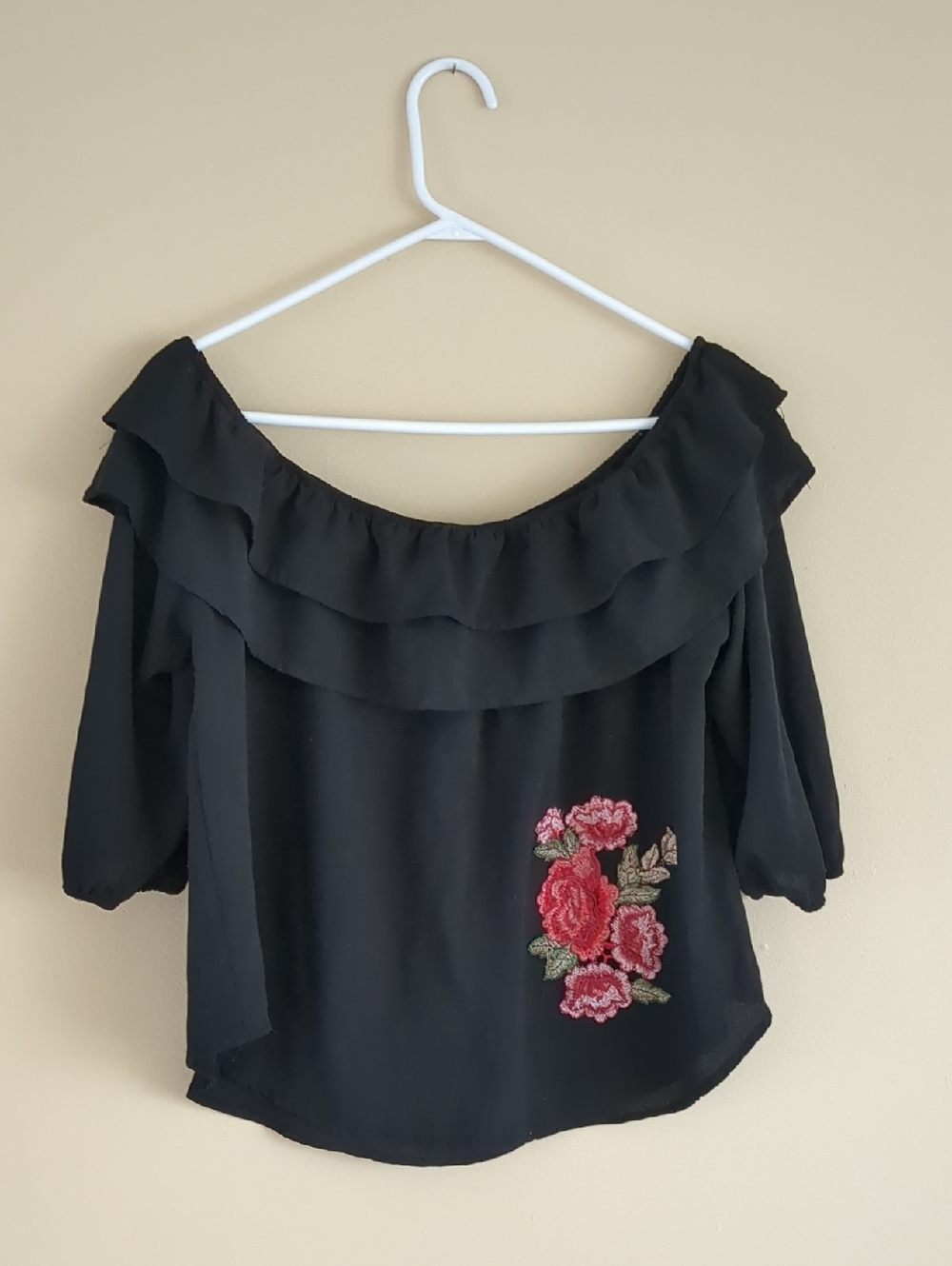24" Pit-to-pit Black Ruffle Floral Top Shirt